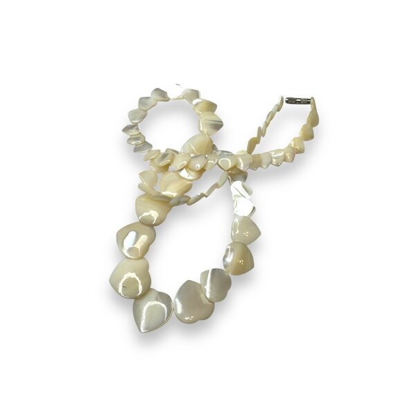 Vintage Heart-Shaped Mother Of Pearl Necklace With Barrel Clasp 22" Long - Picture 4 of 4